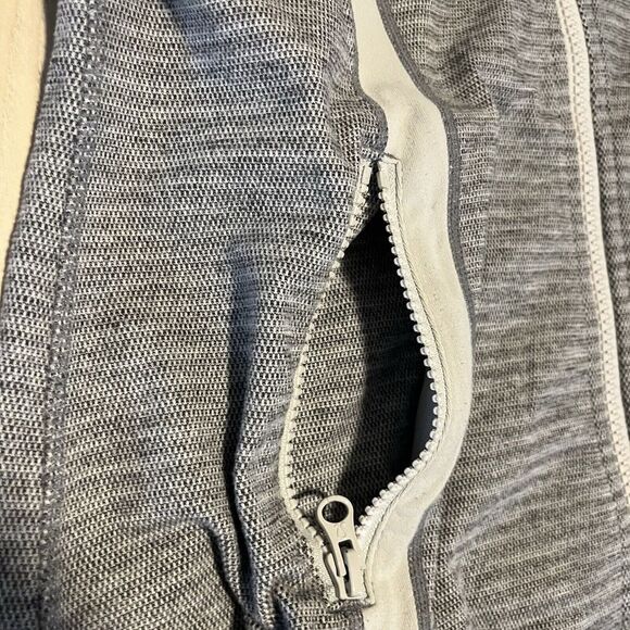 Lululemon Athletica Define Jacket Full Zip Back Mesh Venting Gray Womens Size 12 - Picture 4 of 16